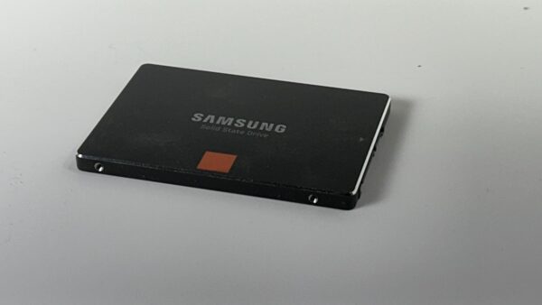 512GB SSD Samsung SATA drive (renewed) - Image 2